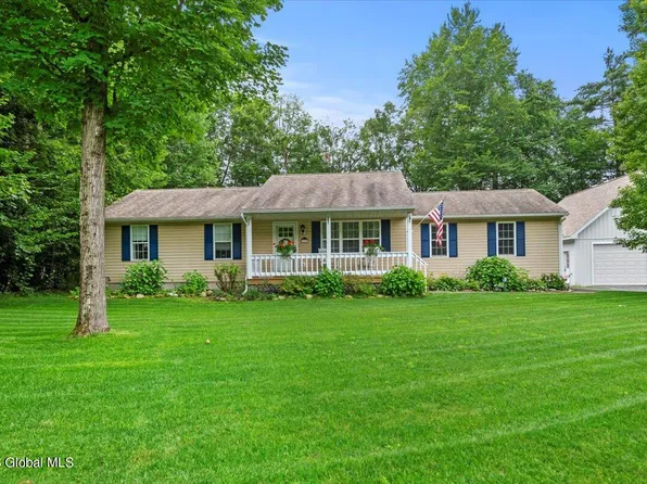 113 Schuyler Heights Drive, Gansevoort, NY 12831