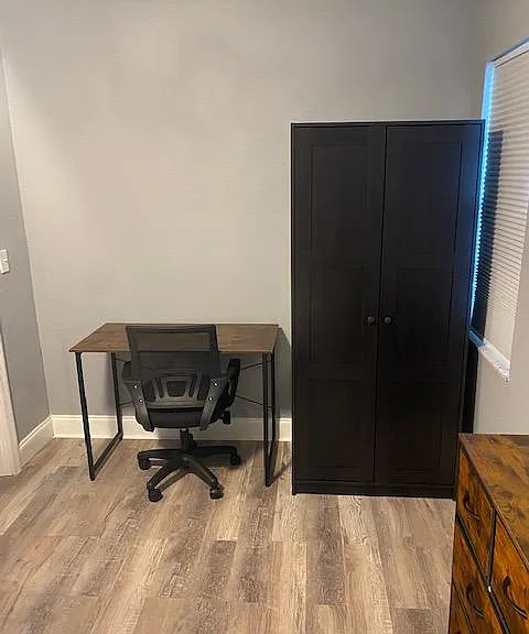 Disclaimer: This photo has been staged. Not all furnishings seen will be provided.