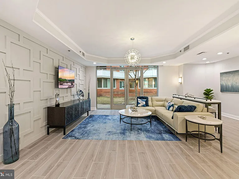 1001 N Vermont St #813 — Photo 18