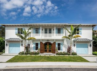 1921 Gordon River Ln, Naples, FL 34104