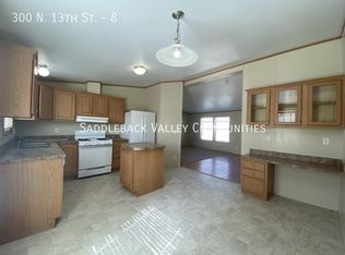 300 N 13th St #8, Saratoga, WY 82331