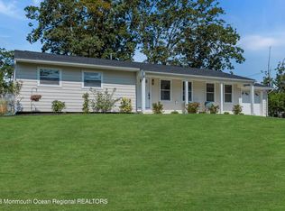 1056 Ruby Dr, Toms River, NJ