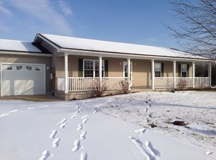 265 Rr 2, Carrollton, IL 62016