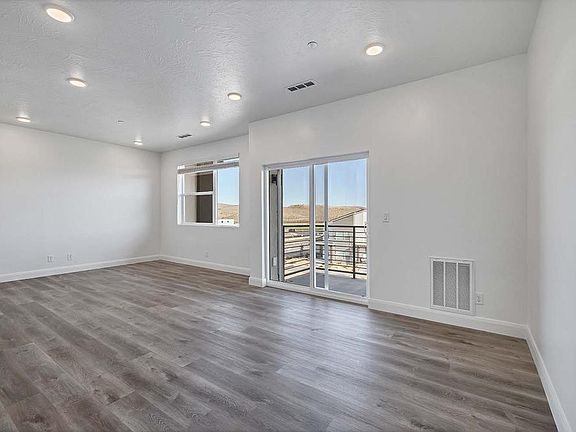 2nd image of 5801 S Garnet Dr #4302