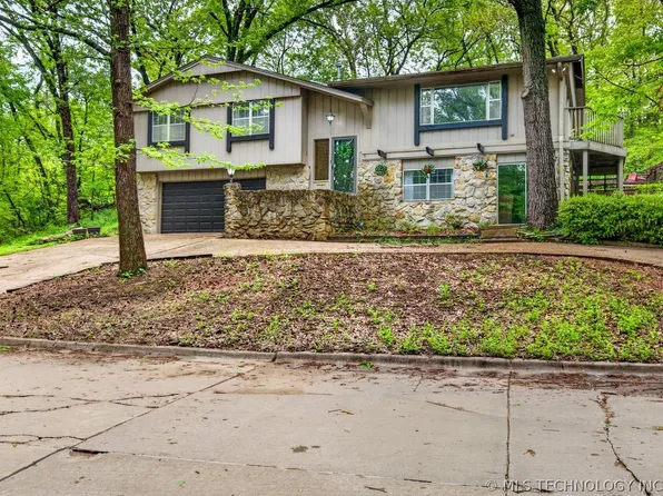 1800 SE Polaris Dr, Bartlesville, OK 74006