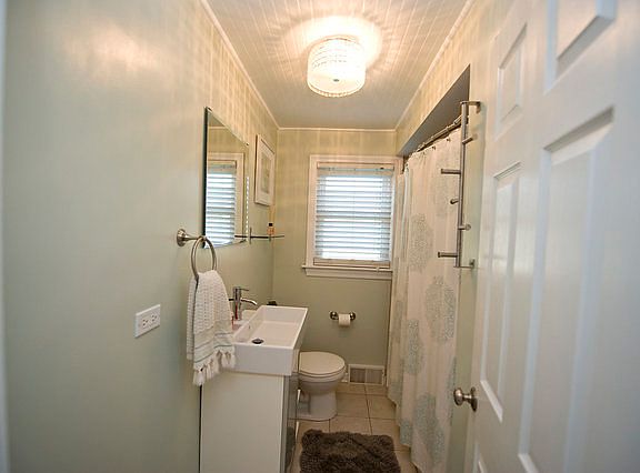 4th image of 327 N Cornell Ave