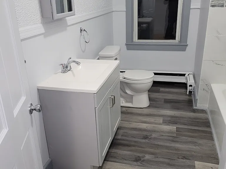 473 Main St — Photo 3