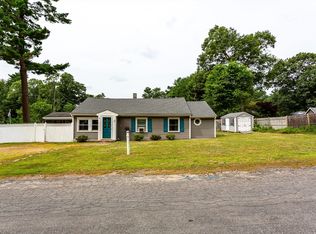 58 Chestnut Rd, Halifax, MA 02338