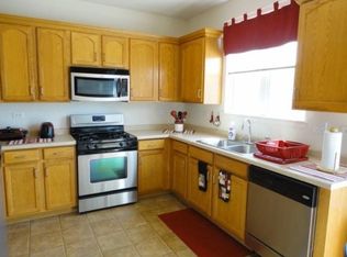 397 N Commerce St, Aurora, IL 60504