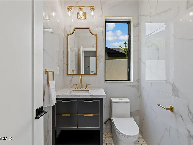 4137 E Earll Dr — Photo 34