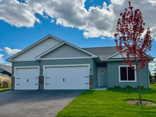 4905 Evergreen Dr N, Hugo, MN 55038