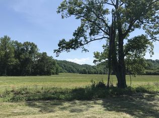 129 Creek Rd, Tellico Plains, TN 37385