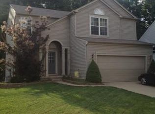9202 Goebel Cir, Olmsted Township, OH 44138
