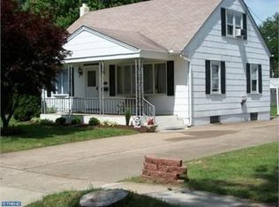 308 Edwards Dr, Brookhaven, PA 19015