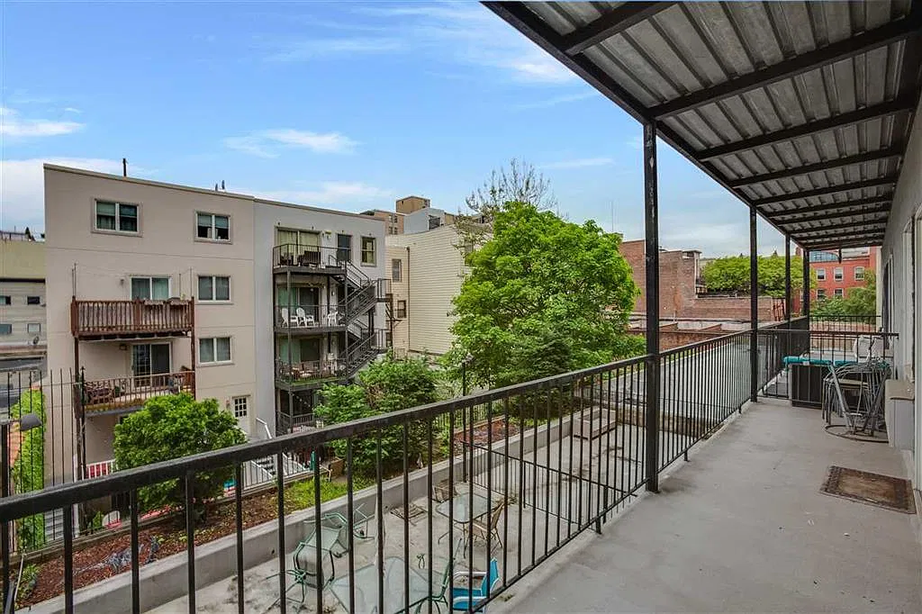 2 bed, 850 sqft, $4,250 — Photo 3