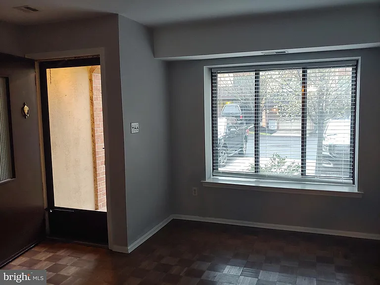 214 Stonybrook Dr #214 — Photo 8