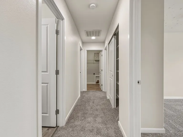 7003 Alta Vista Dr SE — Photo 29