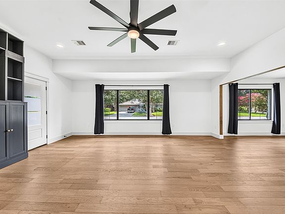 4th image of 5439 Kinglet St