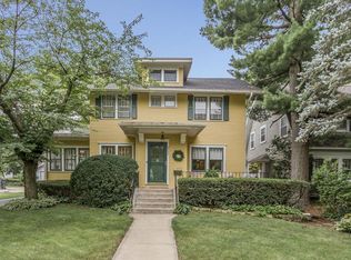 2325 Meadowbrook Dr SE, Cedar Rapids, IA 52403