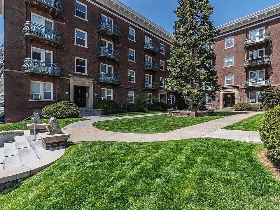 2nd image of 2464 Harney St APT 35