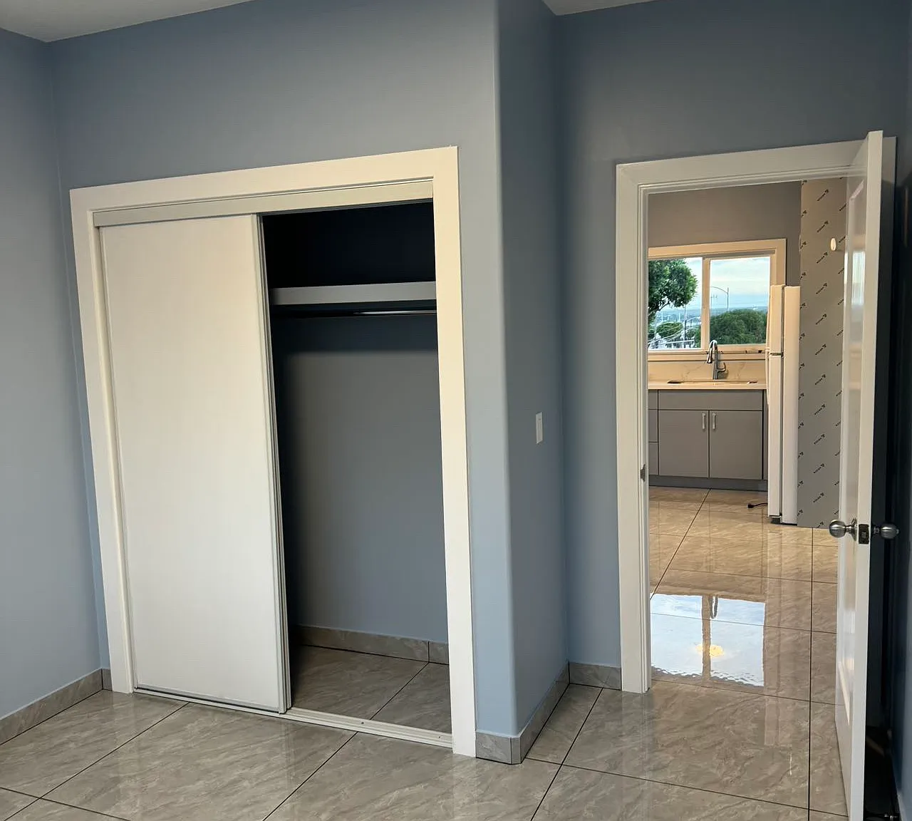 1 bed, 400 sqft, $2,000 — Photo 3
