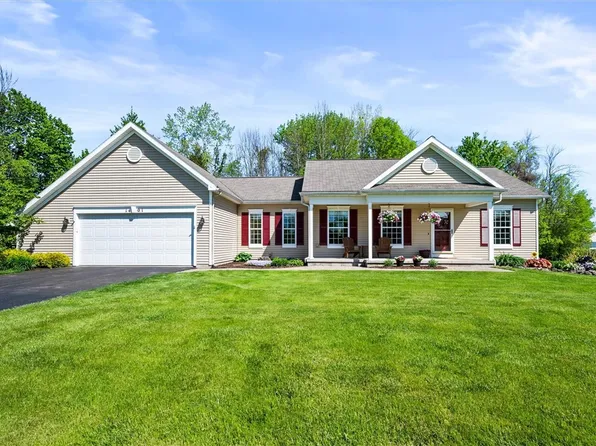 1401 Mountain Laurel Ln, Ontario, NY 14519