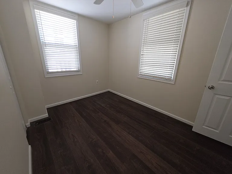 7516 Main St — Photo 34