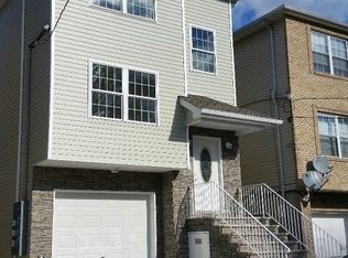 1061 William St, Elizabeth, NJ 07201