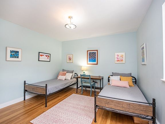 5th image of 48 Coffey St APT 10C