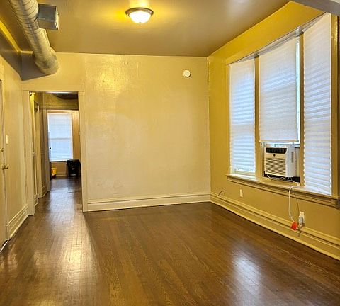 3rd image of 3039 W Lexington St #2