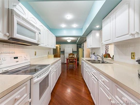 4th image of 6502 NW 72nd Ave