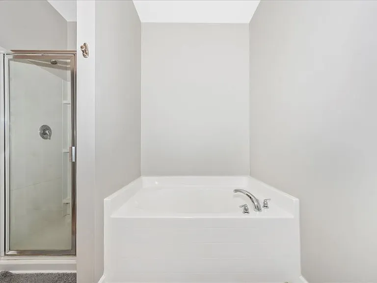 42 Eakins Ln — Photo 4