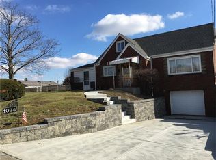 1034 Emery Dr, Pittsburgh, PA 15227