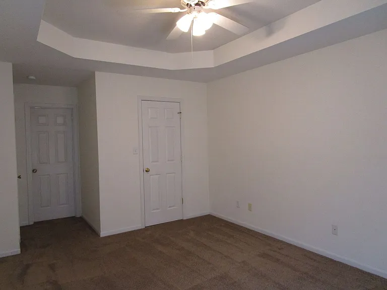 5001-5003 Betty Jean Way — Photo 30