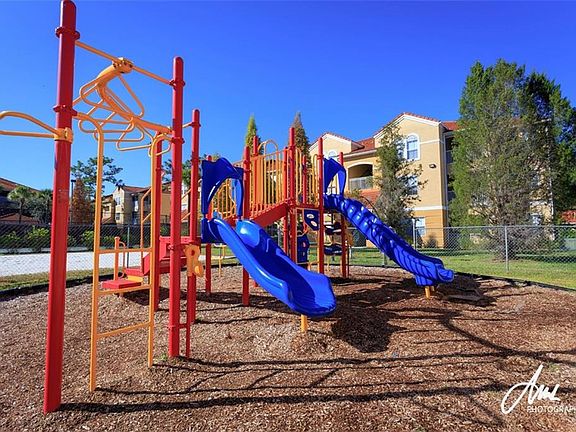 4th image of 18001 Richmond Place Dr APT 1027