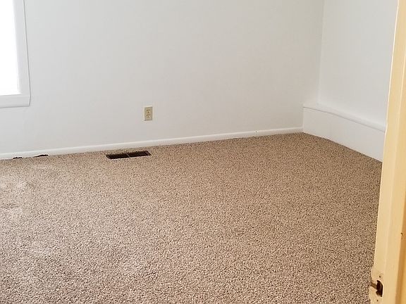 3rd image of 3653 Kenbrooke Ct