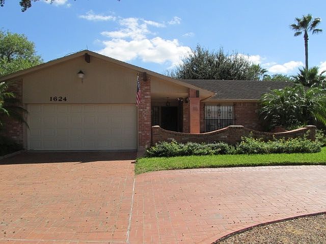 1st image of 1624 Palm Valley Dr E