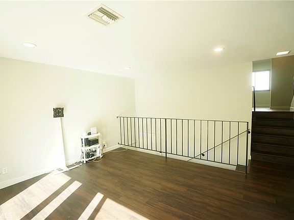 3rd image of 220 N Moore Ave APT D