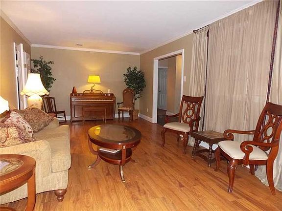 5th image of 4001 Courtland Dr