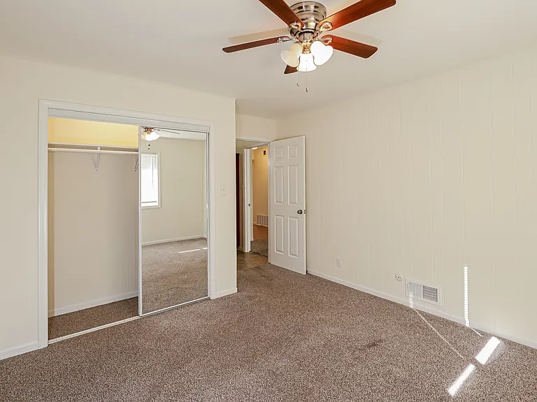 312 Olive St — Photo 11
