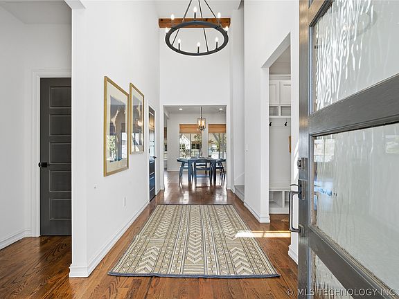 4th image of 2244 W Decatur St