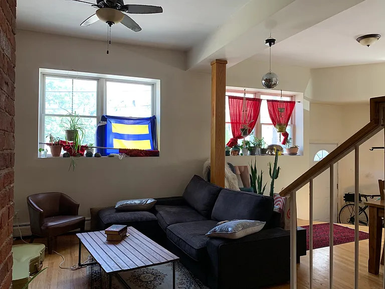 Central St — Photo 3