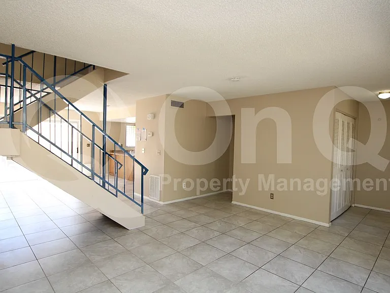 3843 S Mill Ave — Photo 5