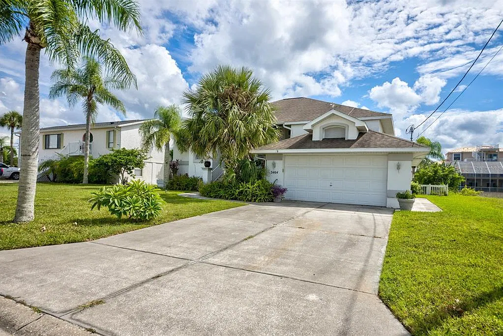 3 bed, 2.0 bath, 2018 sqft, $2,900 — Photo 3