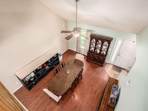 2nd image of 631 Norfolk Sq S
