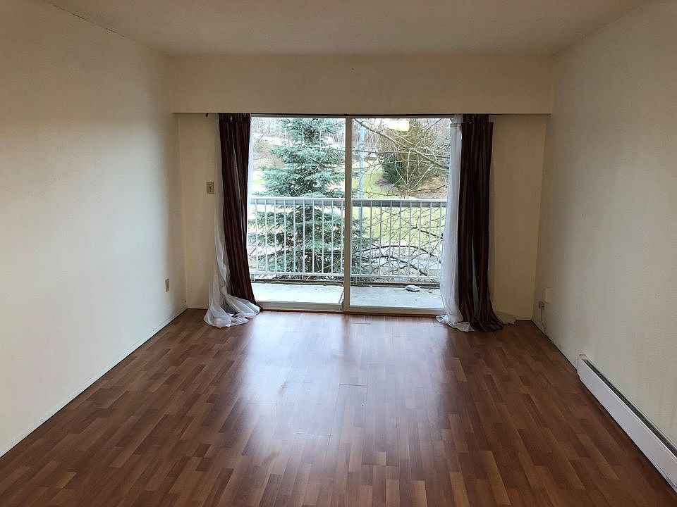 2nd image of 1830 17th Ave #303