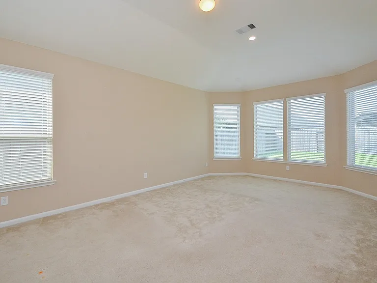 8019 Cheyenne Hills Trl — Photo 15