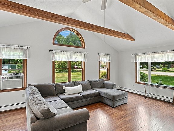 5th image of 25 Mockingbird Ln