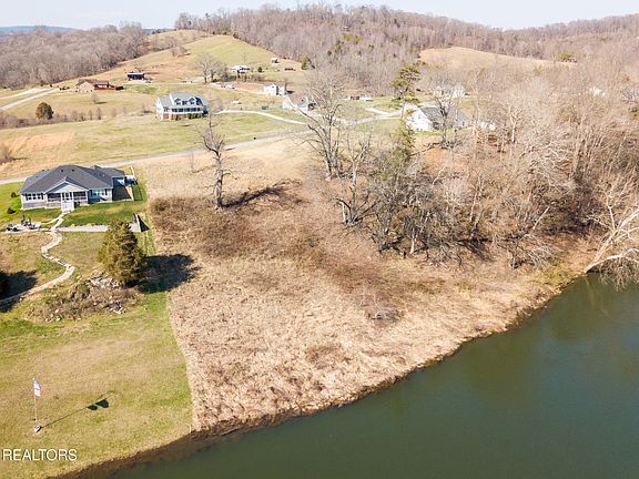 2nd image of River Stone Dr