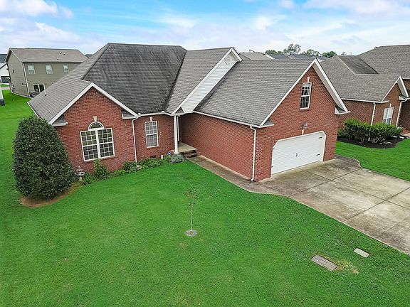 2nd image of 3635 Sweetbriar Ave